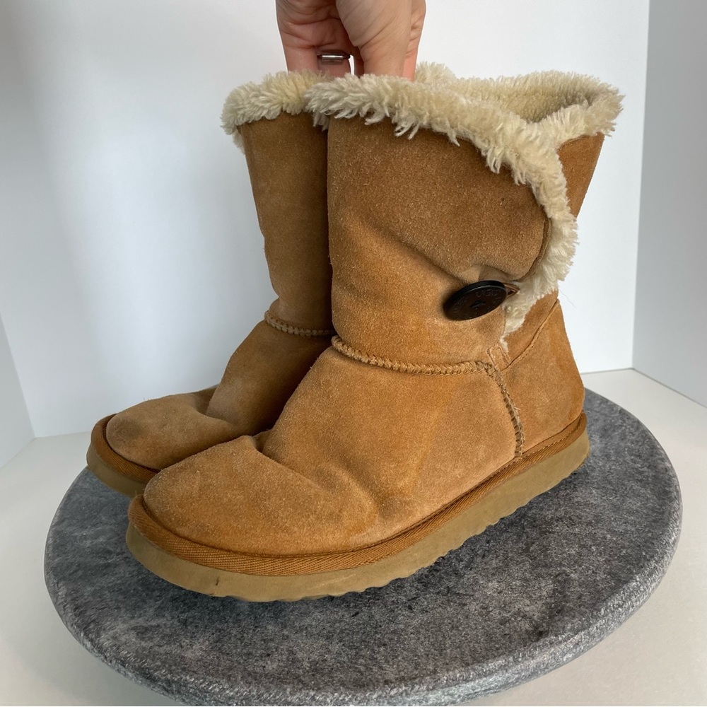Ugg Bailey Tan Leather Suede Fur Lined Boots 6